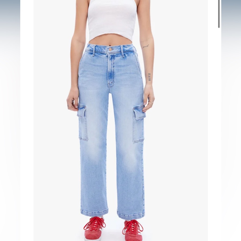 Mother Denim Straight Up Rambler Cargo Ankle in Bad Romance